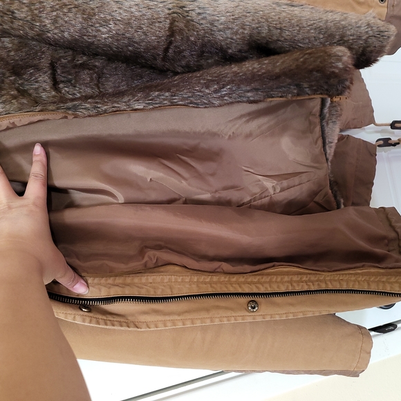 Rare Forever 21 jacket with zip out Fur lining Trench Coat Large - Picture 8 of 12